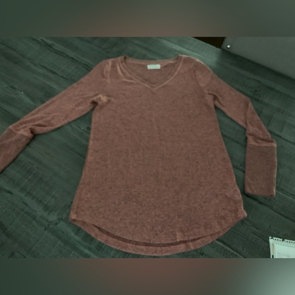 24/7 Small Pink Speckled V-Neck Sweater Top - Picture 5 of 5